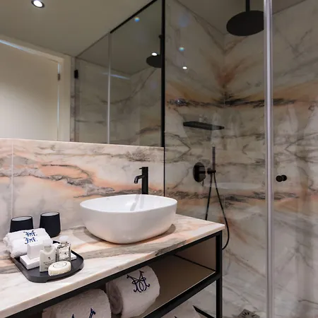 Maison Bleue By Foz Hotel 4*