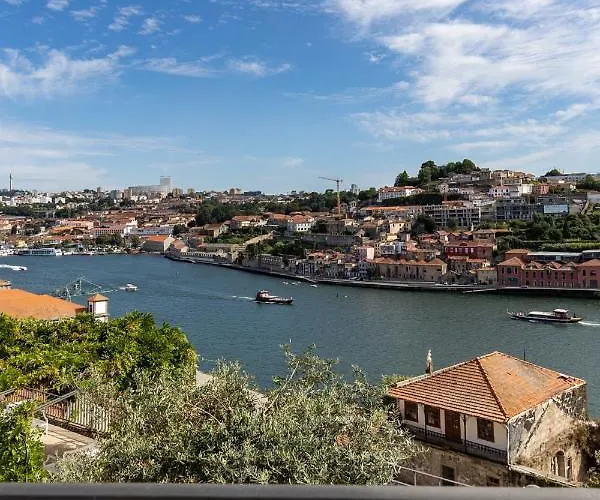 Hotel Maison Bleue By Foz 4*