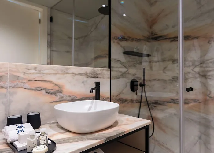 Maison Bleue By Foz Hotel 4*